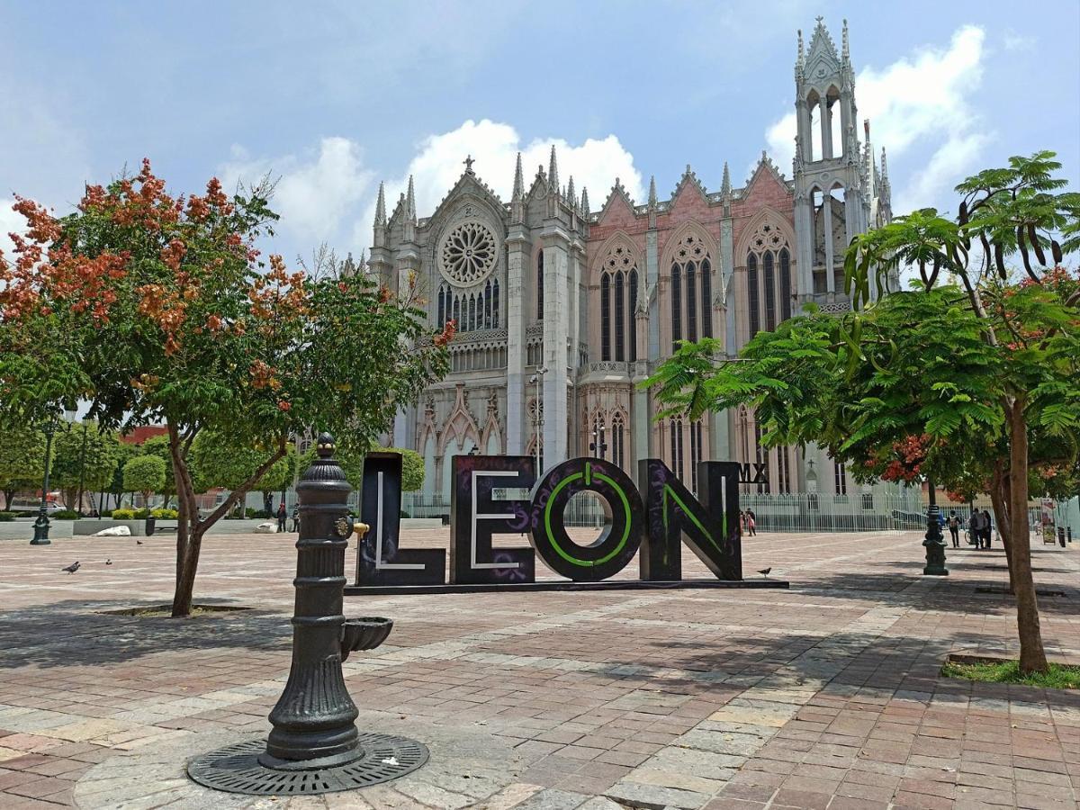 Hotel Tia Flora Leon Exterior photo